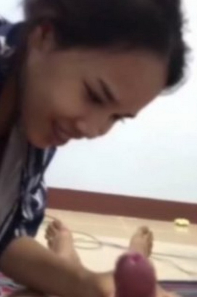 คลิปโป๊ไทย ขอเย็ดเมียก่อนนอน ปลดกระดุกเปิดนมแล้วซอยหี
