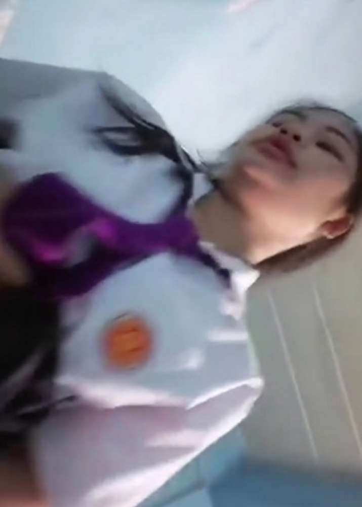 คลิปหลุดไทย เด็กเทคนิคน่าเย็ด โม๊คควยไปยิ้มไปโดนแฟนจับเย็ด