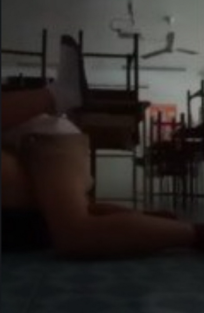 คลิปหลุดนักเรียนปิดห้องเรียนเยดกันเสยหีใหญ่เลย